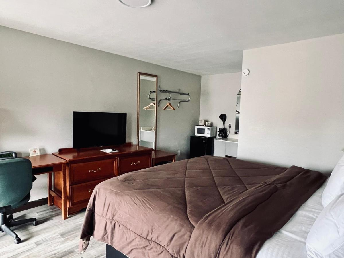 Ozark Inn & Suites Ngoại thất bức ảnh