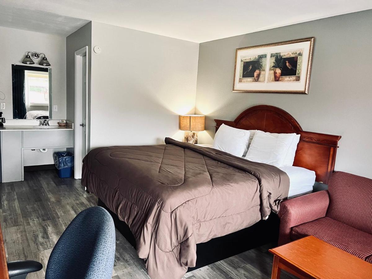 Ozark Inn & Suites Ngoại thất bức ảnh