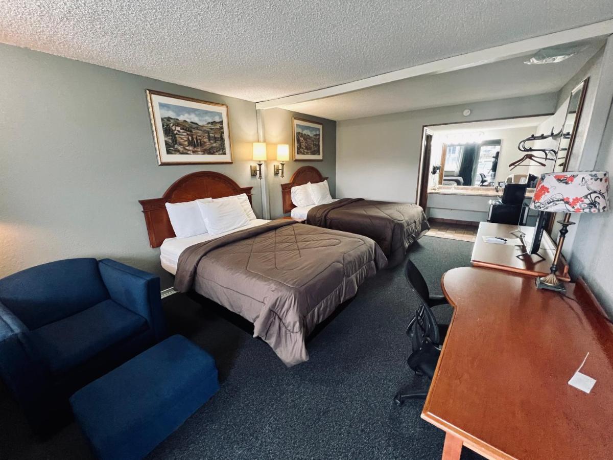 Ozark Inn & Suites Ngoại thất bức ảnh