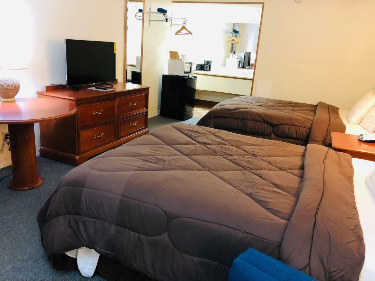 Ozark Inn & Suites Ngoại thất bức ảnh