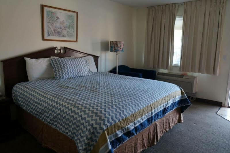 Ozark Inn & Suites Ngoại thất bức ảnh